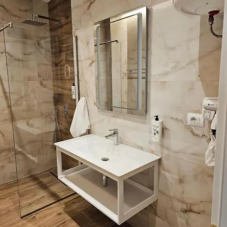 Appartement Klaudia Himare