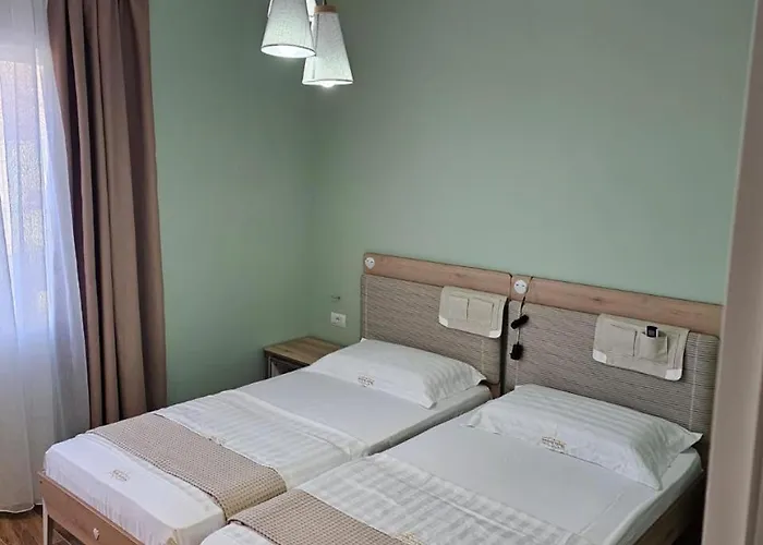 Daire Klaudia Himarë