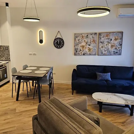 Klaudia Apartment Himare