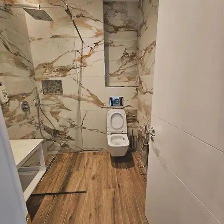 Klaudia Apartment Himare